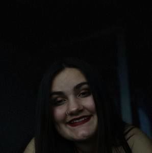 Meet your Posher, Hallie